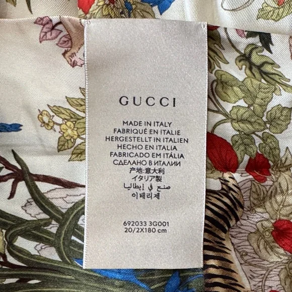 Gucci Silk Scarf with Red and Cream Floral Design - Picture 2 of 4